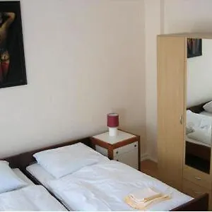 2* Konukevi Koelner
